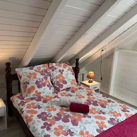 Maison Bord De Mer A 100 M Saint-Francois  Exterior photo