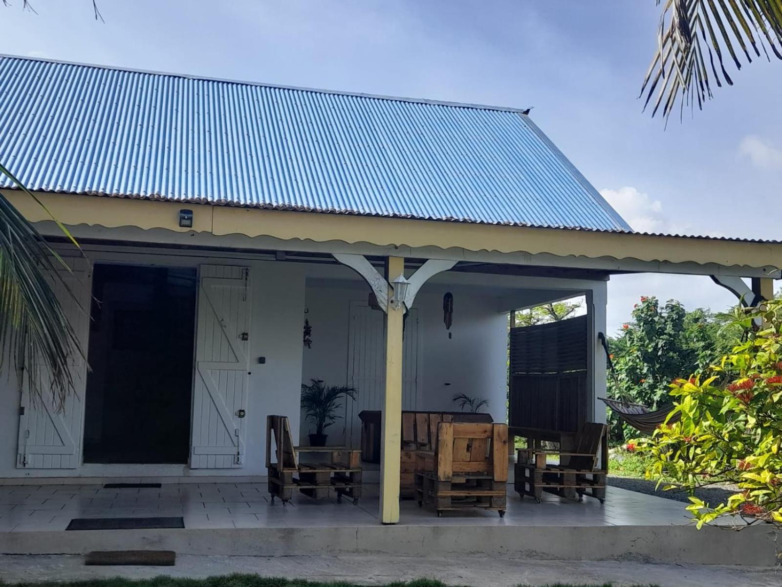 Maison Bord De Mer A 100 M Saint-Francois  Exterior photo